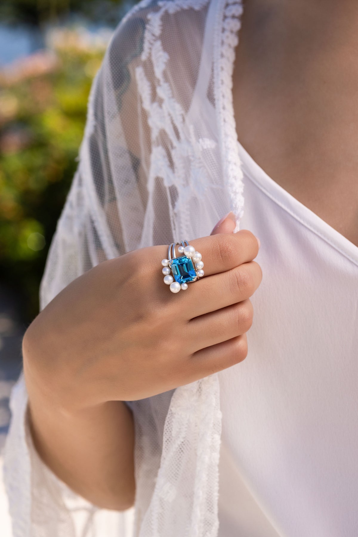 Deco Splash Ring with pearl jackets
