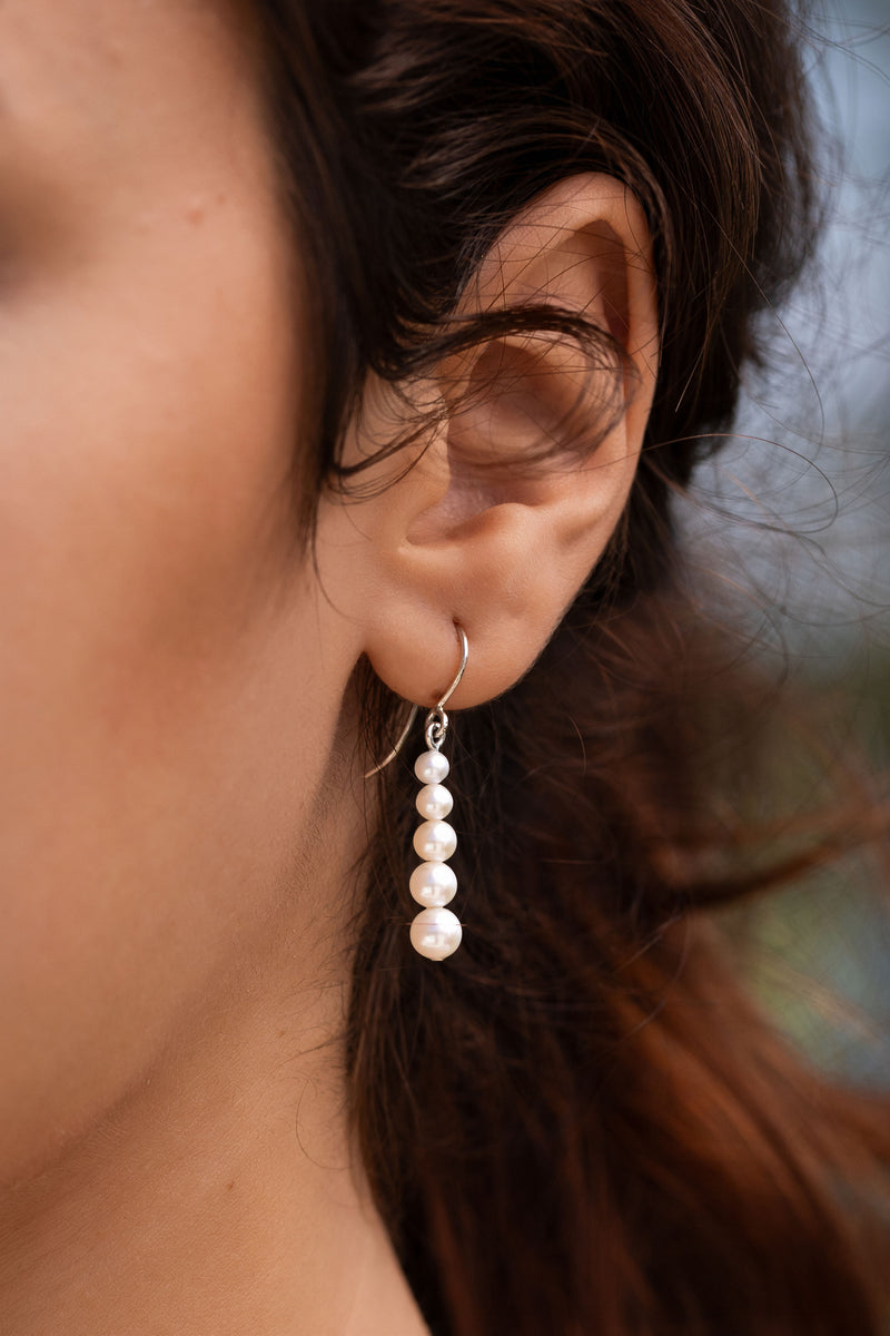 Sea Foam Graduated Pearl Earrings - silver