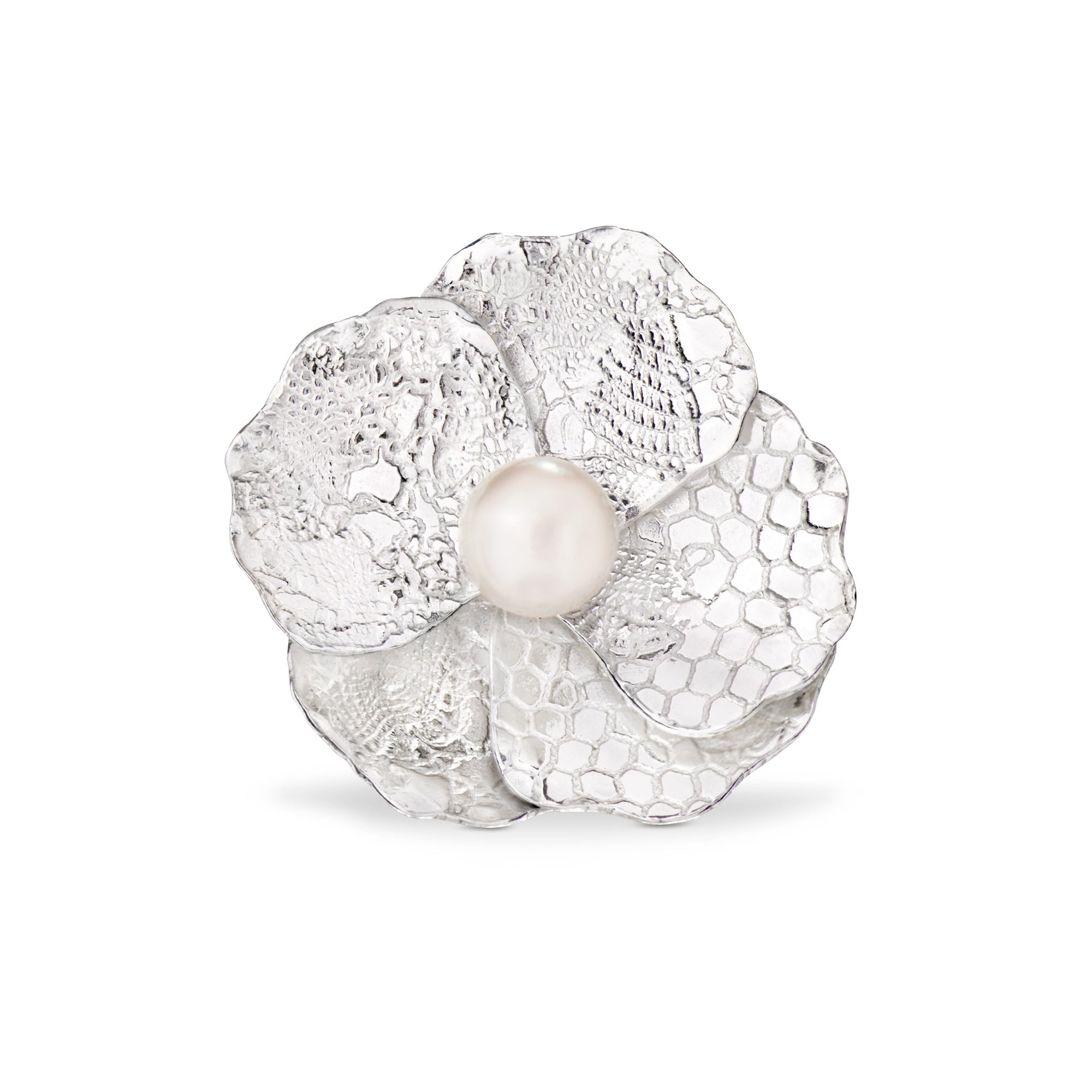 Blossom ring with Akoya pearl